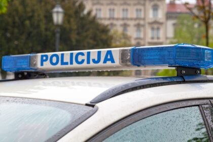 Policija