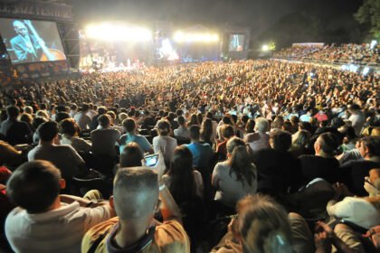 30+ godina mazohizma