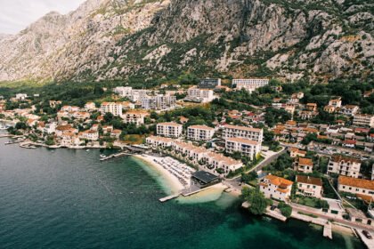 Huma Kotor Bay